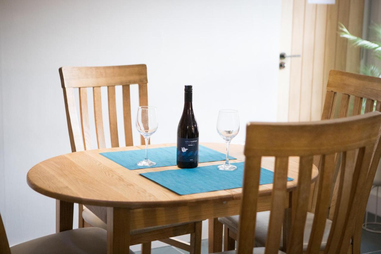 Llanerch-Aeron Vineyard Country Cottage מראה חיצוני תמונה
